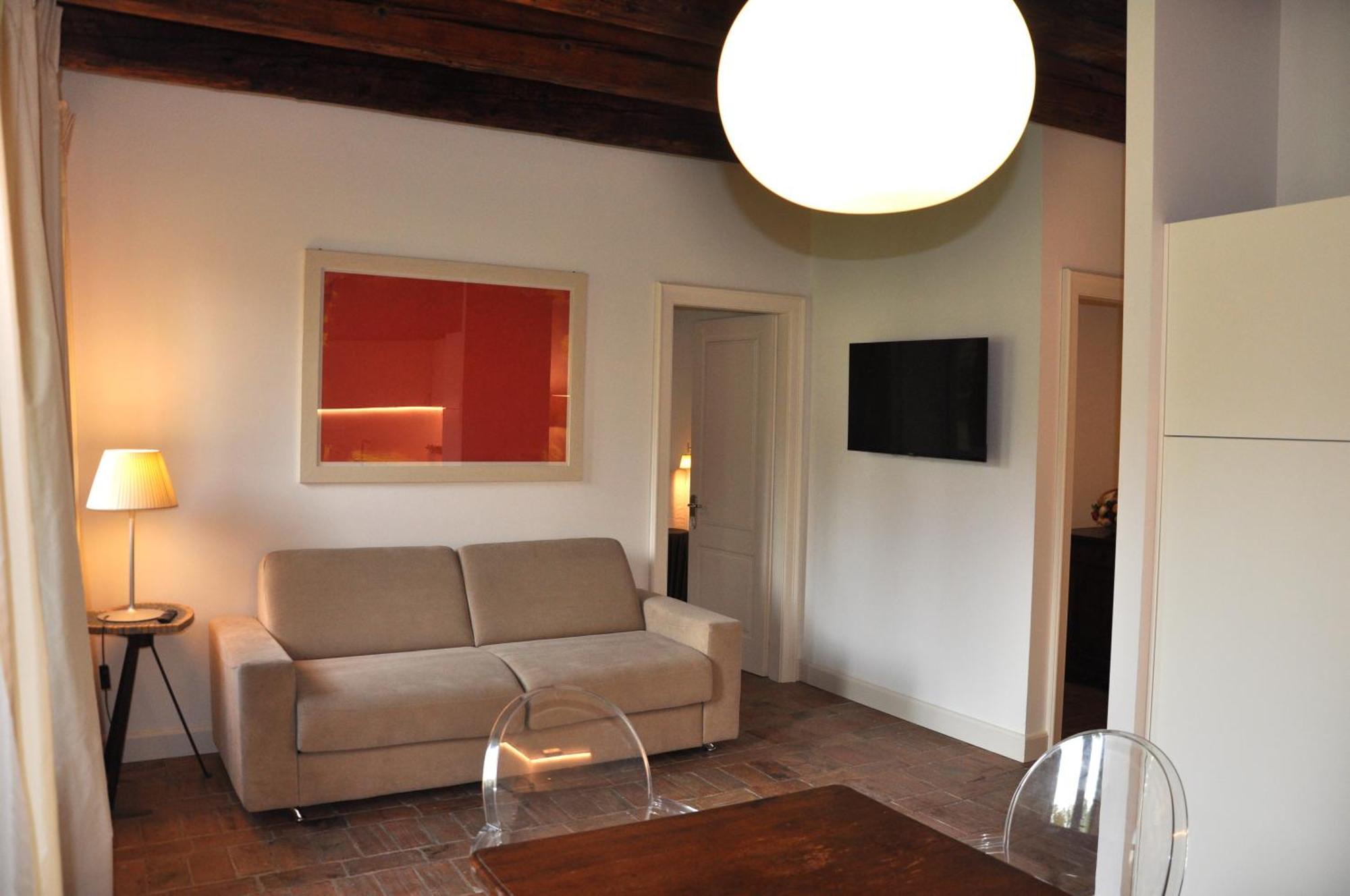 Relais Corte Guastalla Apartments Sona Exterior photo