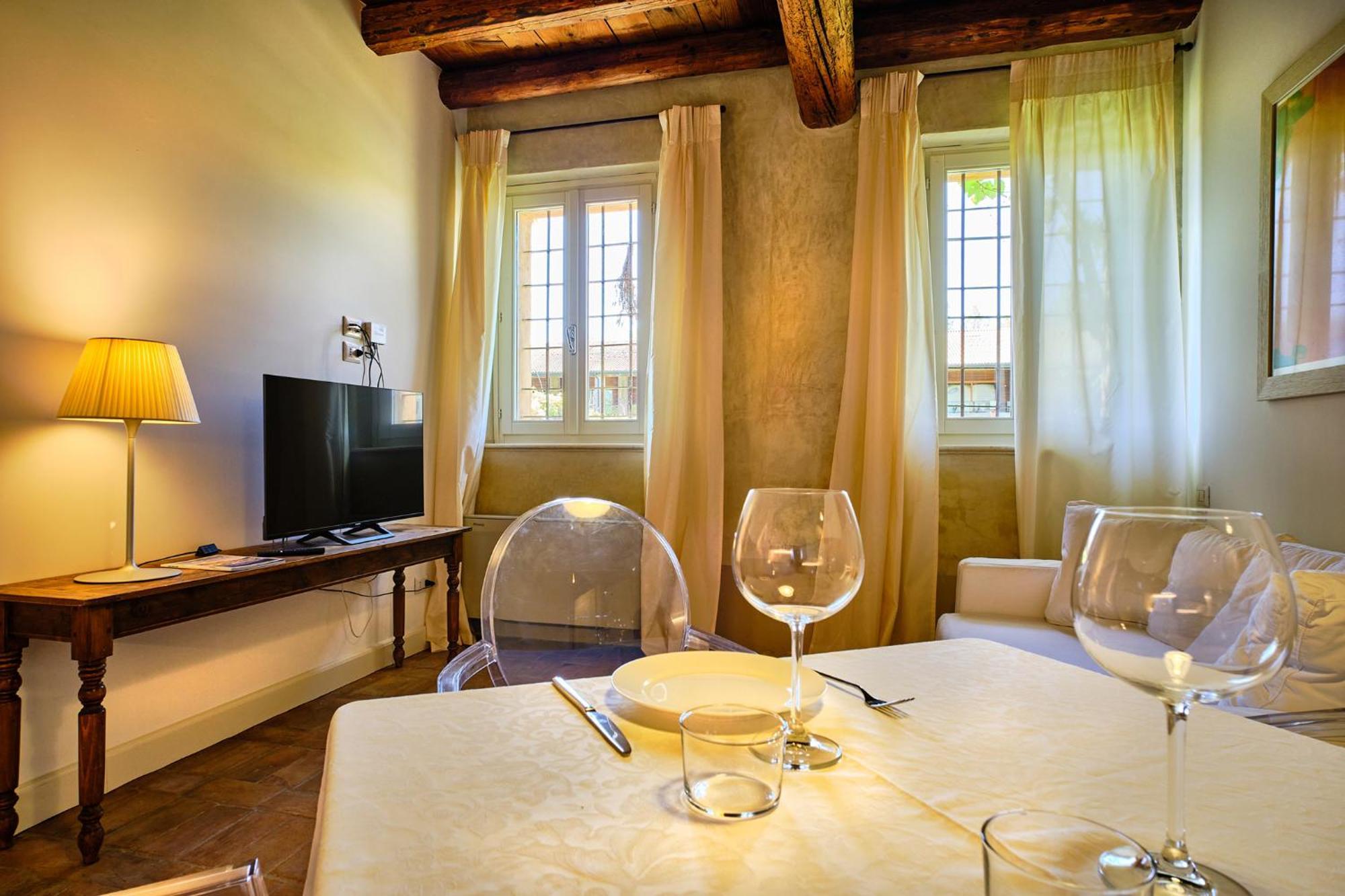 Relais Corte Guastalla Apartments Sona Exterior photo